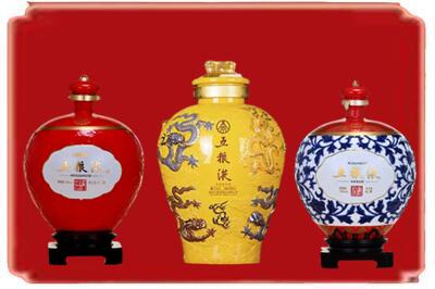 雅安石棉县烟酒回收五粮液各种摆件.jpg